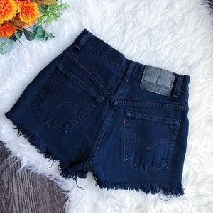 LEVI VINTAGE HIGHWAISTED BLACK DENIM SHORTS 23/24